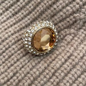 Beautiful stunning ring